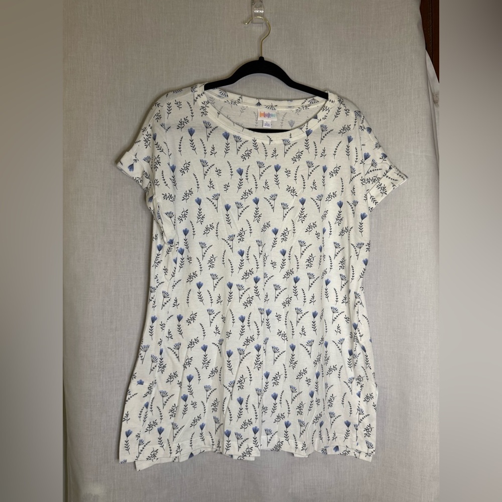 LuLaRoe Cream Top with Blue Floral Design